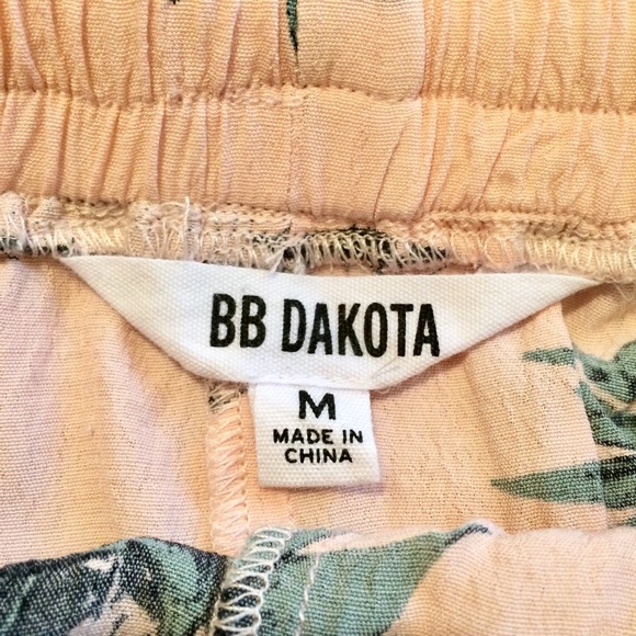 BB Dakota Pink Pineapple Shorts - Picture 5 of 7